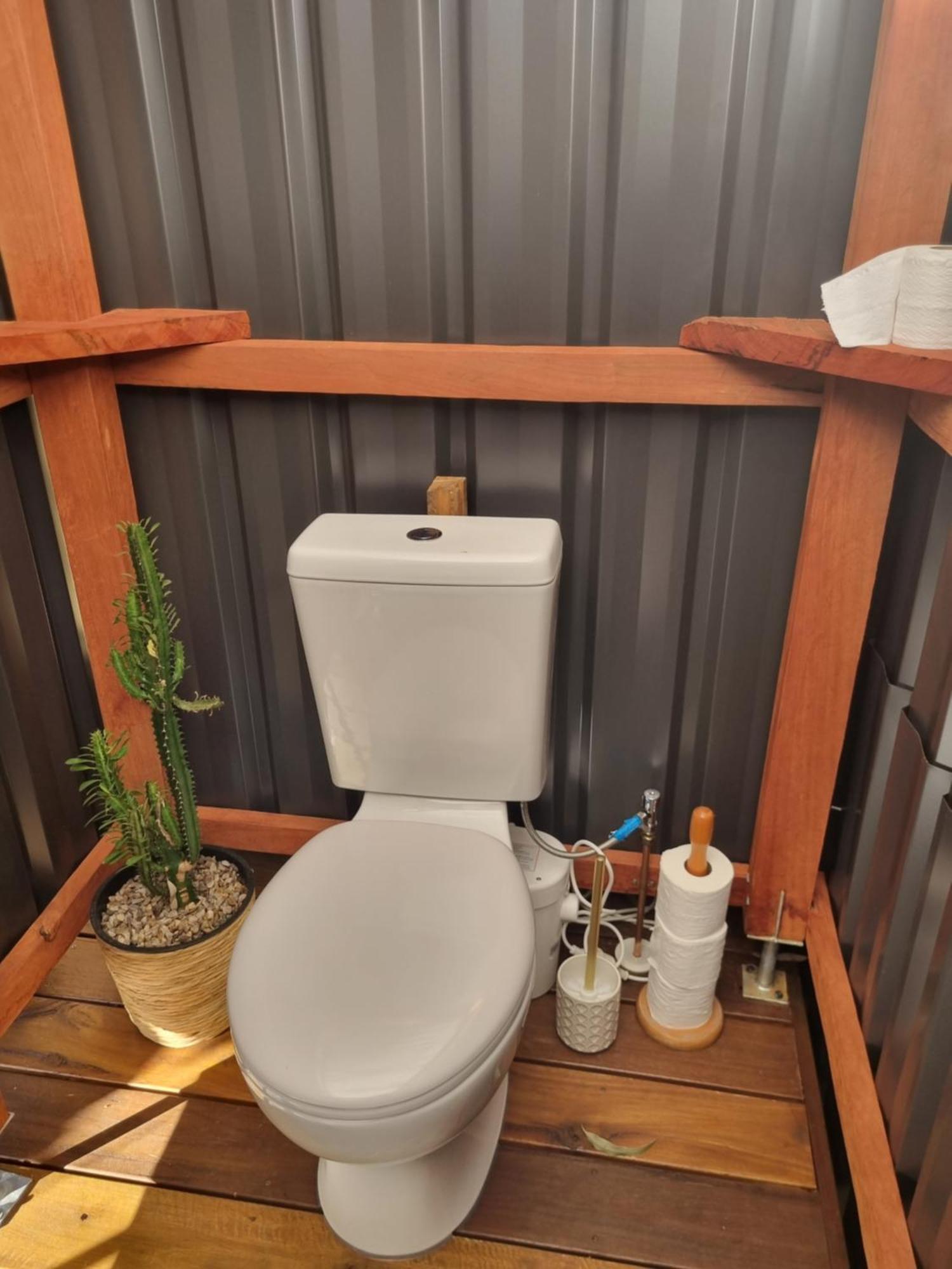 Birdsong Retreat - On Lamb Island Bed & Breakfast Karragarra Island Bagian luar foto